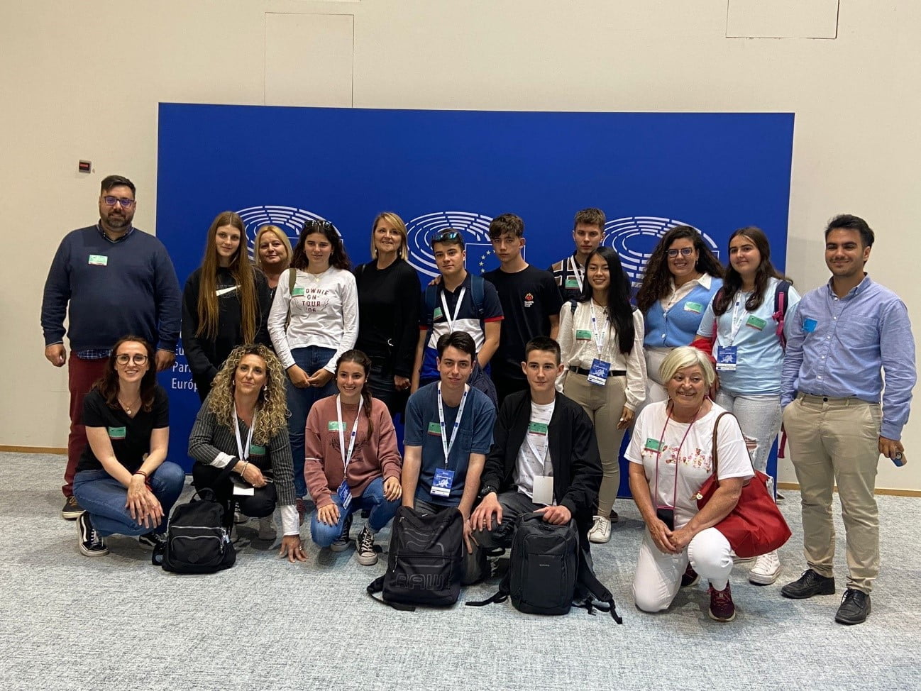 Los jóvenes estudiantes de Bétera participantes en el proyecto europeo OPORTUNITATS-UE concluyen con éxito su intensa semana de inmersión en Bruselas